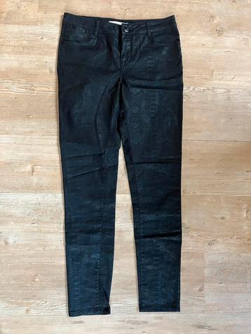 Zwarte stretch broek, leather look, Karen Millen, mt EU 40 beschikbaar voor biedingen