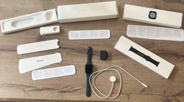 Apple watch 8 || volledig pakket || goede staat! beschikbaar voor biedingen