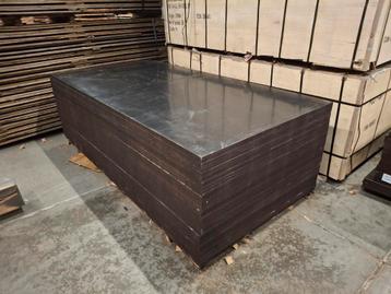 Nieuwe betonplex platen 18mm  beschikbaar voor biedingen