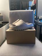 Yeezy slides real, Kleding | Heren, Schoenen, Slippers, Overige kleuren, Nieuw, Ophalen of Verzenden