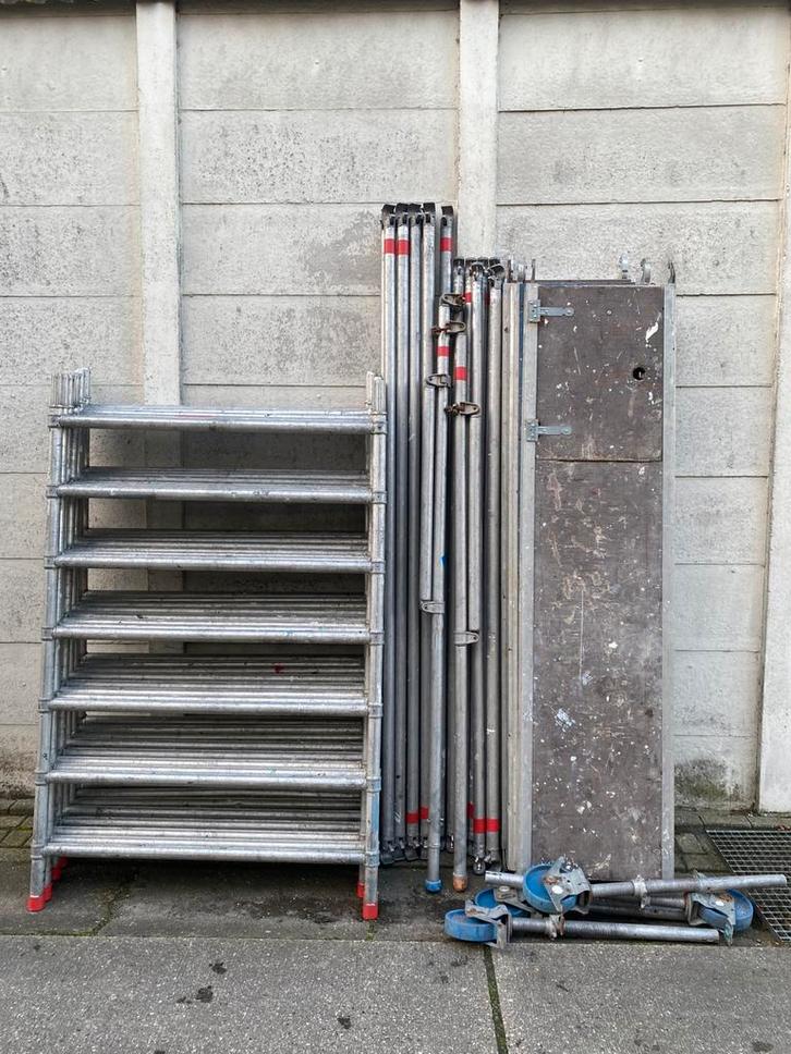Skyworks 135x250x9,20 werkhoogte, Doe-het-zelf en Verbouw, Steigers, Zo goed als nieuw, Rolsteiger of Kamersteiger, 5 meter of hoger