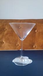 Cocktail glazen en cocktail shaker, Ophalen