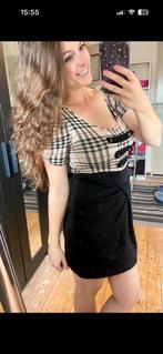 Burberry stijl achtig jurkje - maat s, Kleding | Dames, Jurken, Ophalen of Verzenden, Zo goed als nieuw, Maat 38/40 (M), Boven de knie