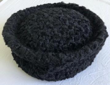 Leuke bonten vintage hoed  beschikbaar voor biedingen