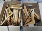 2 dozen met houten kledinghangers, Ophalen, Gebruikt, Hout, Volwassenen