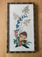 handgemaakte borduurwerk met een bosmotief ingelijst, Ophalen of Verzenden, Zo goed als nieuw, Schilderij, Minder dan 50 cm