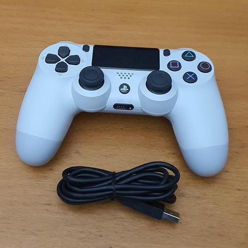 PS4 | Sony PlayStation 4 V2 Controller met USB Kabel, Spelcomputers en Games, Games | Sony PlayStation 4, Gebruikt, 1 speler, Vanaf 3 jaar