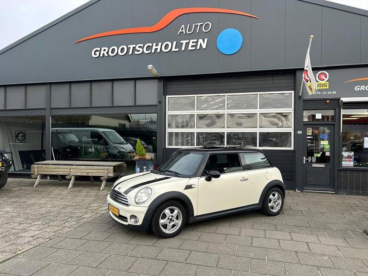 Mini Mini 1.6 16V COOPER 88KW Pano/ Clima / stoelverwarming, Auto's, Mini, Particulier, Te koop, Cooper, ABS, Airbags, Airconditioning