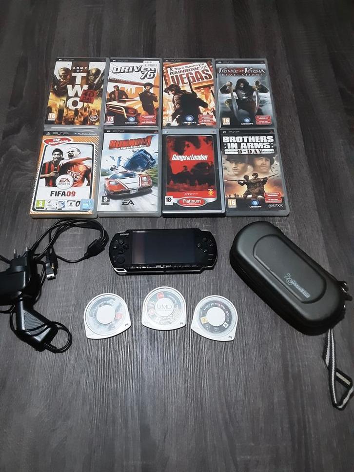 PSP 3000 Zwart + 11 Games + Accessoires! €150, Spelcomputers en Games, Spelcomputers | Sony PSP, Gebruikt, PSP 3000, Zwart, Met games