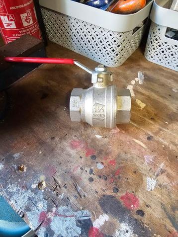 Kogelkraan 1 1/2" (DN40) PN40 beschikbaar voor biedingen