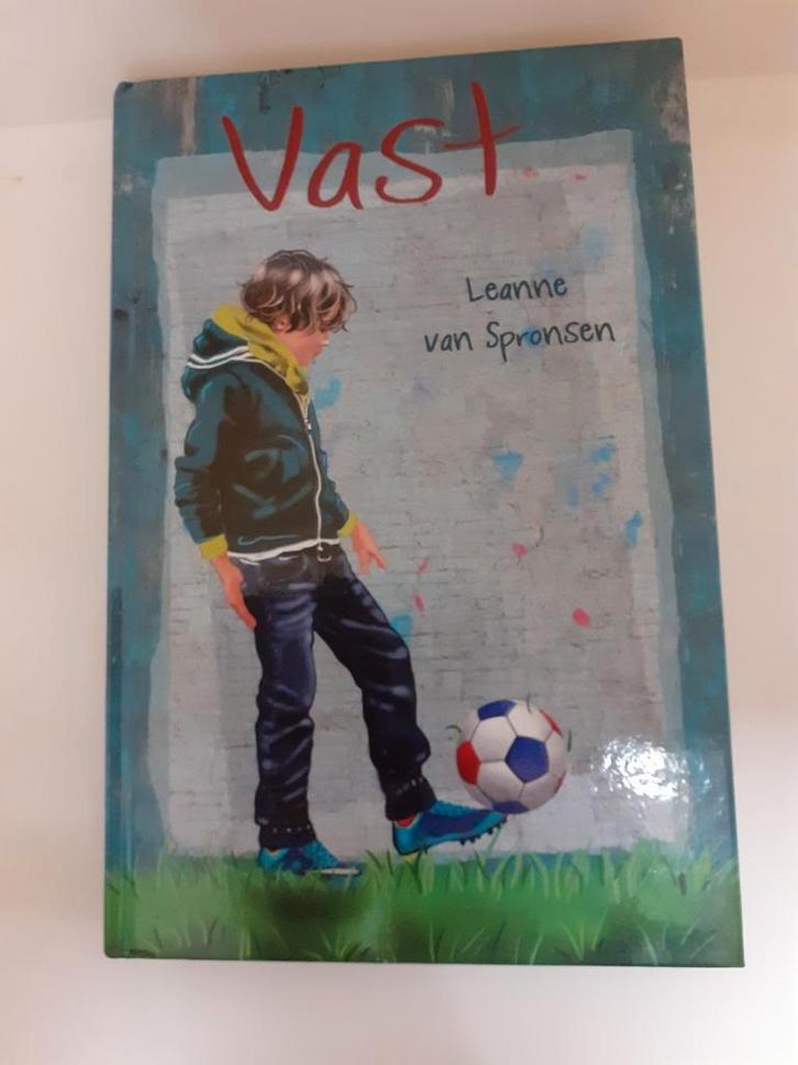 Leanne van Spronsen - Vast WD-022/9, Boeken, Kinderboeken | Jeugd | 10 tot 12 jaar, Zo goed als nieuw, Ophalen of Verzenden