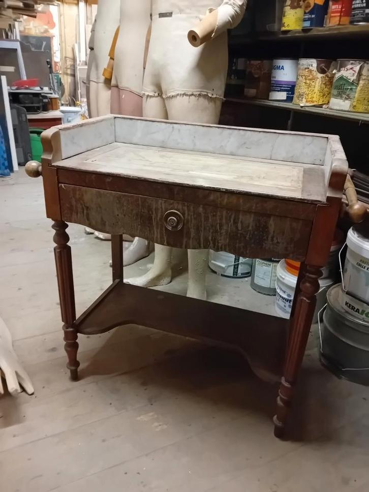 Vintage wastafeltje, kaptafeltje, bijzettafeltje, Antiek en Kunst, Curiosa en Brocante, Ophalen