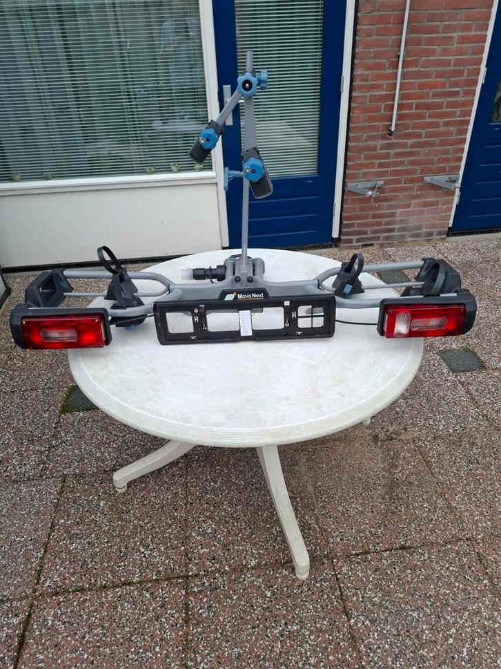 Mova Next Fietsendrager Trekhaak, Auto diversen, Fietsendragers, Zo goed als nieuw, Trekhaakdrager, 2 fietsen, Brede banden, Elektrische fiets