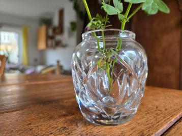 Vintage Kristallen Knoppenvaas beschikbaar voor biedingen