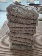 Optidee Gastendoeken Set taupe pluche, Ophalen of Verzenden, Zo goed als nieuw, Beige, Gastendoekje