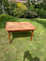 Uitschuifbare eikenhouten tafel, Ophalen