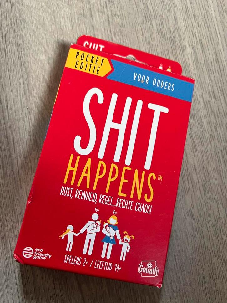 Shit Happens Pocket Editie - Kaartspel Nieuw!, Hobby en Vrije tijd, Gezelschapsspellen | Bordspellen, Nieuw, Een of twee spelers