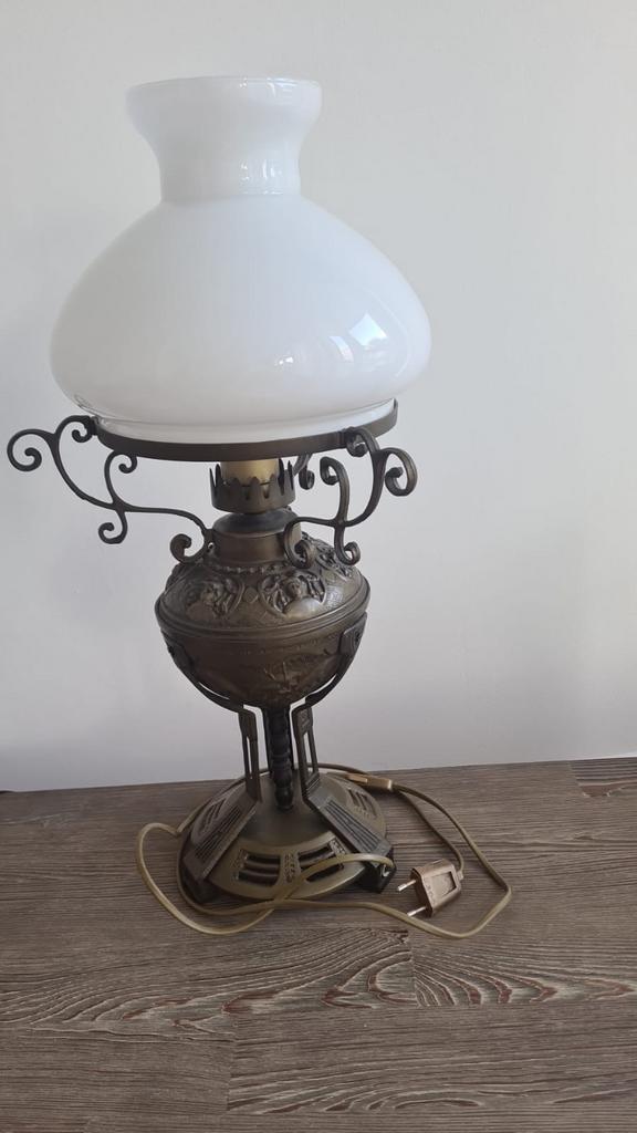 Tafellamp met glazen kap, Antiek en Kunst, Antiek | Lampen, Ophalen