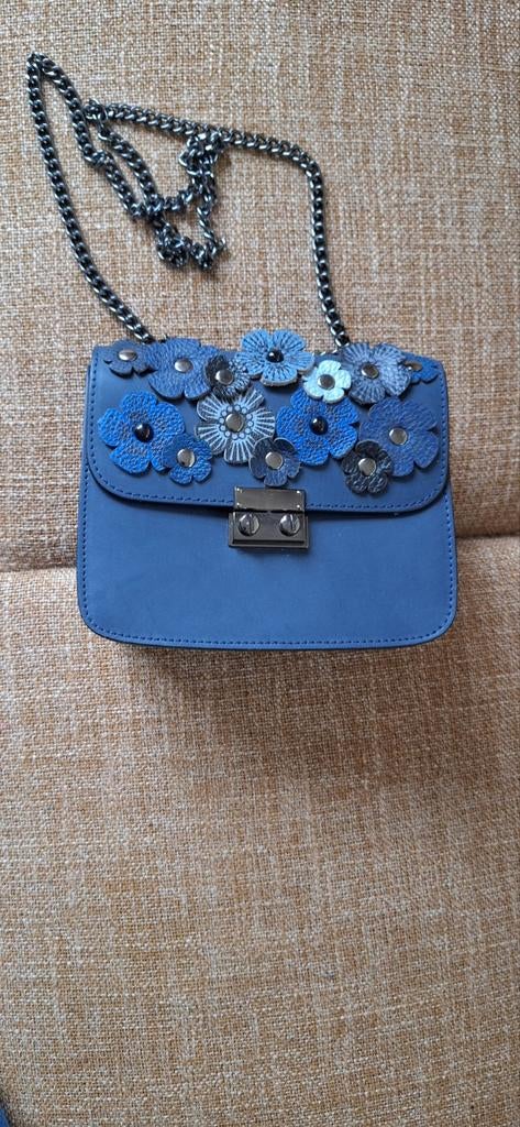 Leuk blauw avondtasje met bloemen, Ophalen of Verzenden, Zo goed als nieuw, Blauw, Avondtasje