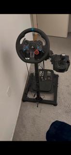 Logitech stuur, Spelcomputers en Games, Spelcomputers | Xbox | Accessoires, Ophalen of Verzenden, Zo goed als nieuw, Stuurtje of Sportattribuut