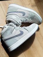 Air Jordan 1 Mid Zoom CMFT 2 - 44, Ophalen of Verzenden, Nieuw, Overige kleuren
