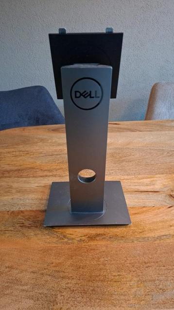 Standaard voor Dell monitor type P2219H beschikbaar voor biedingen