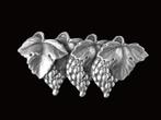 Deense zilveren broche met druiventrossen - Gemerkt, Ophalen of Verzenden, Zilver, Broche