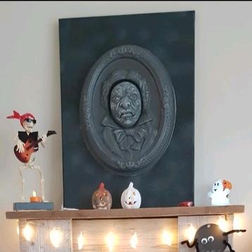 Spookachtig pratend schilderij met licht en geluid. beschikbaar voor biedingen