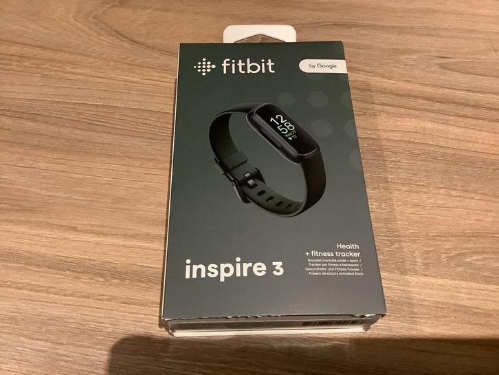 Fitbit Inspire 3 - Nieuw in Doos!, Sieraden, Tassen en Uiterlijk, Activity trackers, Nieuw, Android, Zwart, Waterdicht, Ophalen of Verzenden
