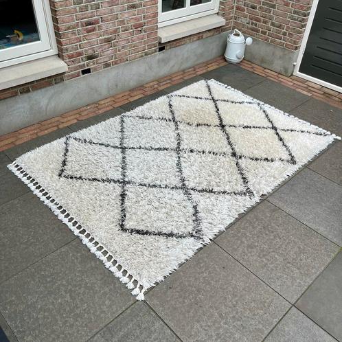 Benuta Ebba Vloerkleed 160x230 cm, Huis en Inrichting, Stoffering | Tapijten en Kleden, Zo goed als nieuw, 150 tot 200 cm, 200 cm of meer
