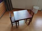 Te koop knutsel kindertafel met bijbehorende stoeltjes, Ophalen, Gebruikt
