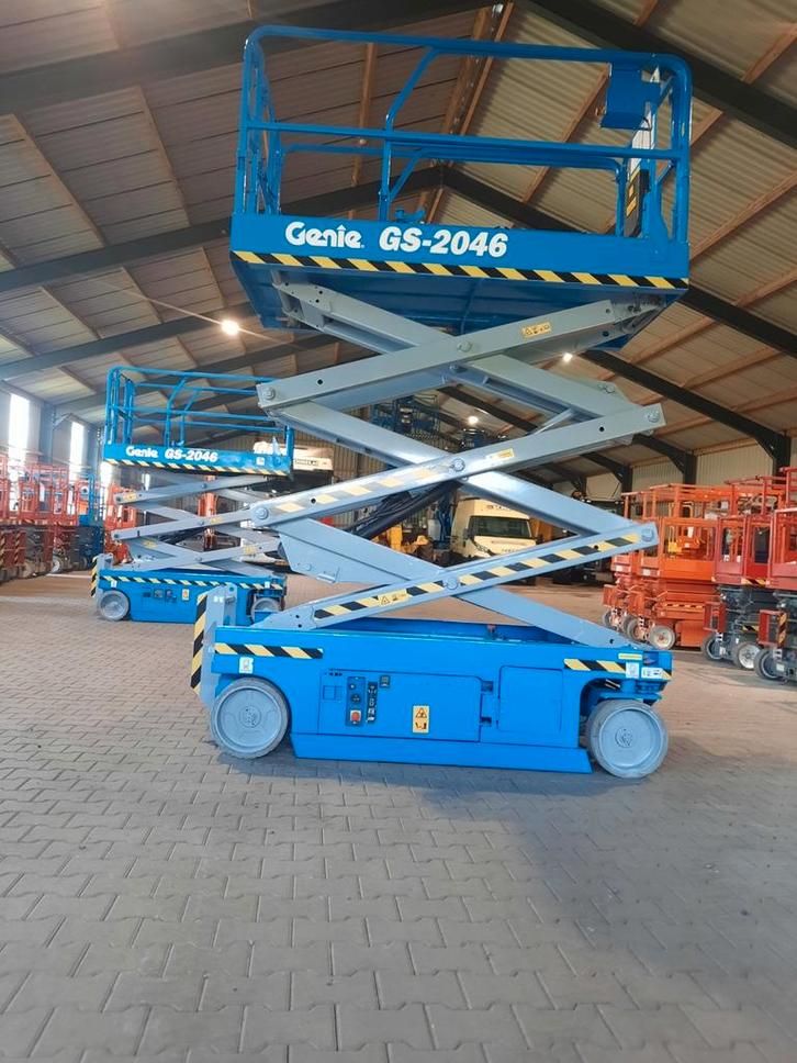 Genie GS2046 en GS2032 bj 2012 schaarhoogwerker hoogwerker, Zakelijke goederen, Machines en Bouw | Liften, Steigers en Ladders