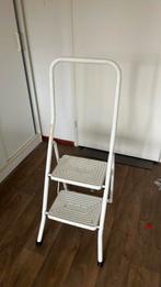 2 treden trap, Ophalen of Verzenden, Zo goed als nieuw, Minder dan 2 meter