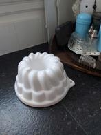 Brocante witte puddingvorm ophangoog. Bloempot bloemstuk, Ophalen of Verzenden