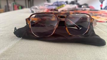 New glasses - acrylic, no prescription  beschikbaar voor biedingen
