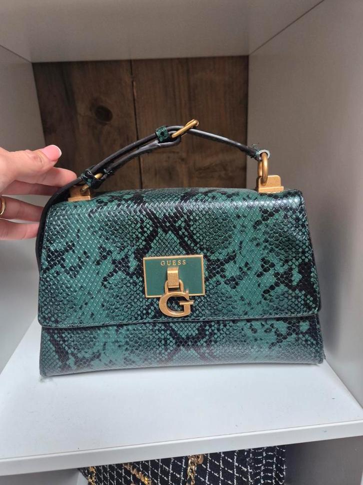 Guess Tas Groen Slangenprint, Sieraden, Tassen en Uiterlijk, Tassen | Damestassen, Zo goed als nieuw, Handtas, Groen, Ophalen of Verzenden