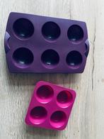 2 bakvormen van Tupperware, Huis en Inrichting, Keuken | Tupperware, Ophalen of Verzenden, Gebruikt, Paars, Bak of Kom