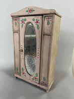 Klein antiek oud roze poppenkastje met bloemmotieven, Antiek en Kunst, Ophalen of Verzenden