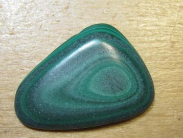 ede. 5x aparte edelsteen MALACHIET (7)  beschikbaar voor biedingen