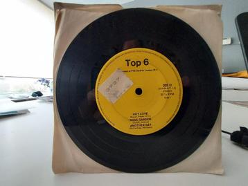 7" Single 6 Top Hits From England - Hot Love / Rose Garden / beschikbaar voor biedingen