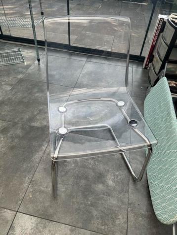 Stoel beschikbaar voor biedingen