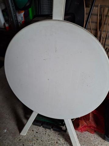Opklapbare kunststof tafel - wit beschikbaar voor biedingen