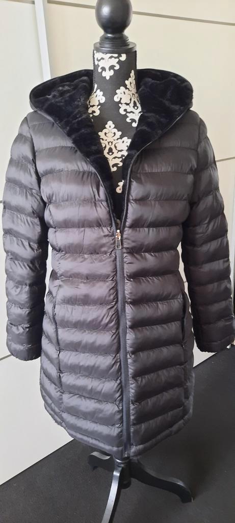 Zwarte dames winterjas met capuchon (beide kanten te dragen), Kleding | Dames, Jassen | Winter, Nieuw, Maat 38/40 (M), Zwart, Verzenden