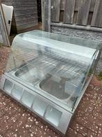 Warmhoudvitrine horeca, Ophalen