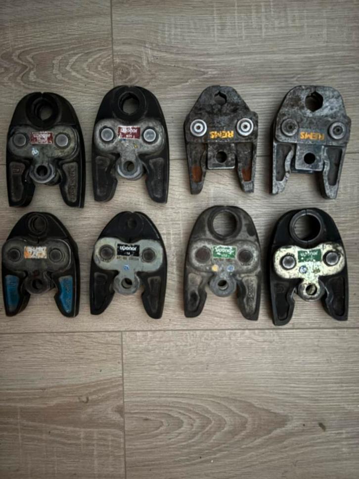 Persbekken Uponor/Rems Te koop, Doe-het-zelf en Verbouw, Gereedschap | Handgereedschap, Gebruikt, Ophalen of Verzenden