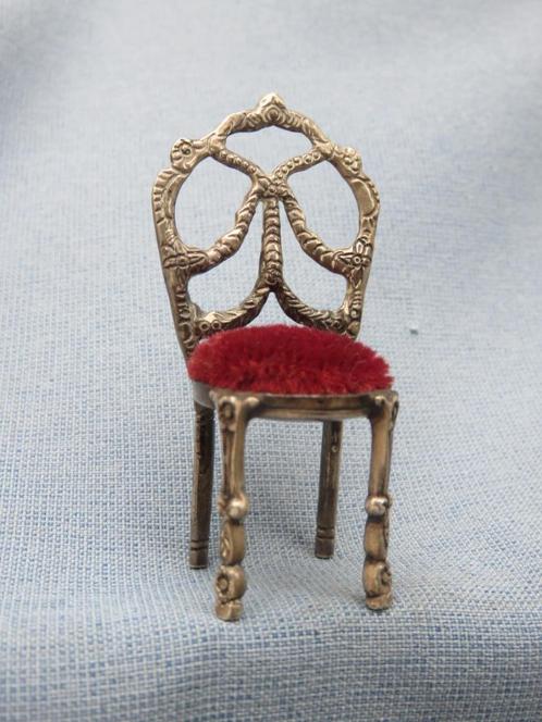 Zilveren miniatuur stoeltje met keur – 2e helft - 20e eeuw., Antiek en Kunst, Antiek | Goud en Zilver, Zilver, Ophalen of Verzenden