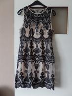 Mooie jurk maat 44 zwart kant over beige okselbreedte 54 cm, Kleding | Dames, Gelegenheidskleding, Ophalen of Verzenden, Zo goed als nieuw