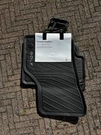 Originele VW Golf eTSI rubber mattenset + kofferbakmat!, Ophalen, Nieuw