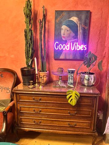 Oude Commode Kast beschikbaar voor biedingen