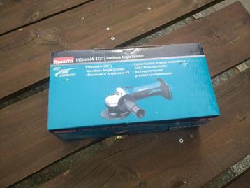 Makita accu slijper  beschikbaar voor biedingen